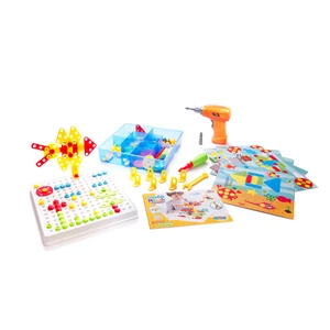 Szerelős játék táskában  - csavarhúzóval 256 db -os