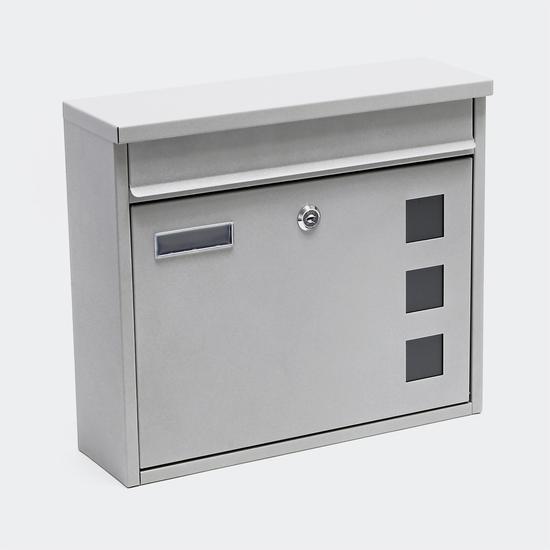 Lépcsőházi postaláda ezüst, Braga. Kulcssal zárható lenyíló ajtó.